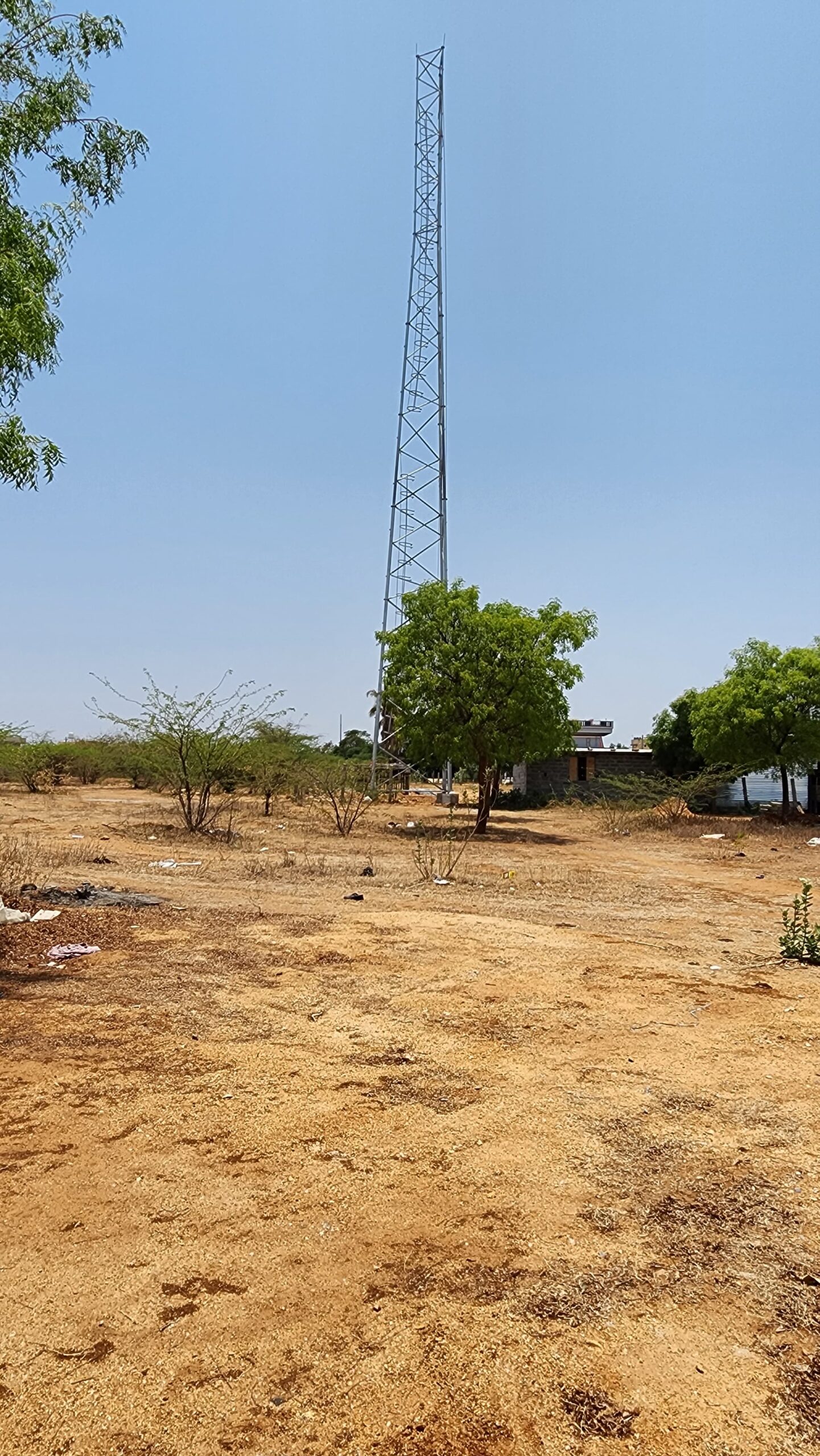 ಟವರ್ ನಿರ್ಮಾಣ ಕೈಬಿಡುವಂತೆ ನಿವಾಸಿಗಳಿಂದ ಮನವಿ