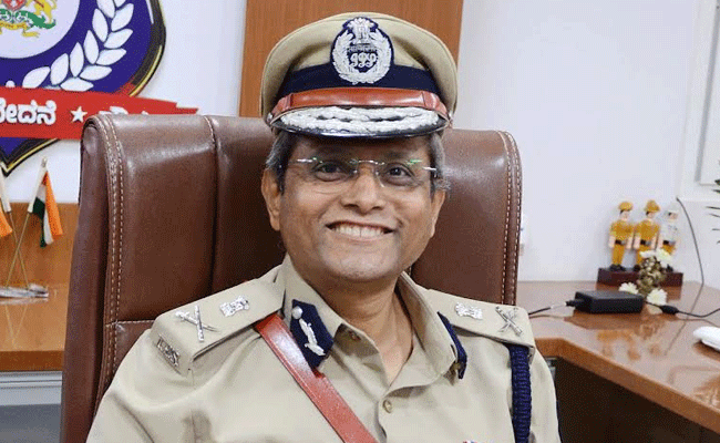 ಬೆಂಗಳೂರು ನಗರಕ್ಕೆ ನೂತನ ಪೊಲೀಸ್‌ ಕಮಿಷನರ್‌ ಆಗಿ ನೇಮಕ ಗೊಂಡ ಶ್ರೀ ದಯಾನಂದ ಅವರಿಗೆ ಹೃತ್ಪೂರ್ವಕ ಅಭಿನಂದನೆ ಸಲ್ಲಿಸಿದ ಜೆಡಿಎಸ್ ಯುವ ಮುಖಂಡ ಡಿಸಿ, ನಾಯಕ್