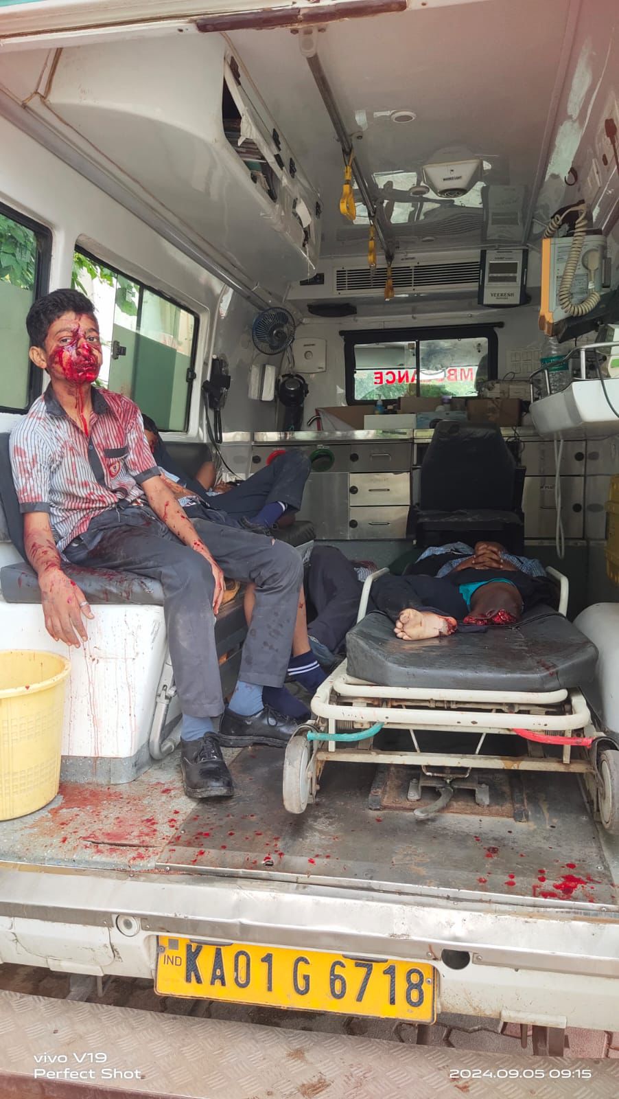 ಕಲ್ಯಾಣ ಕರ್ನಾಟಕ ಬಸ್ ಮತ್ತು ಶಾಲಾ ವಾಹನ ದ ಭೀಕರ ಅಪಘಾತ