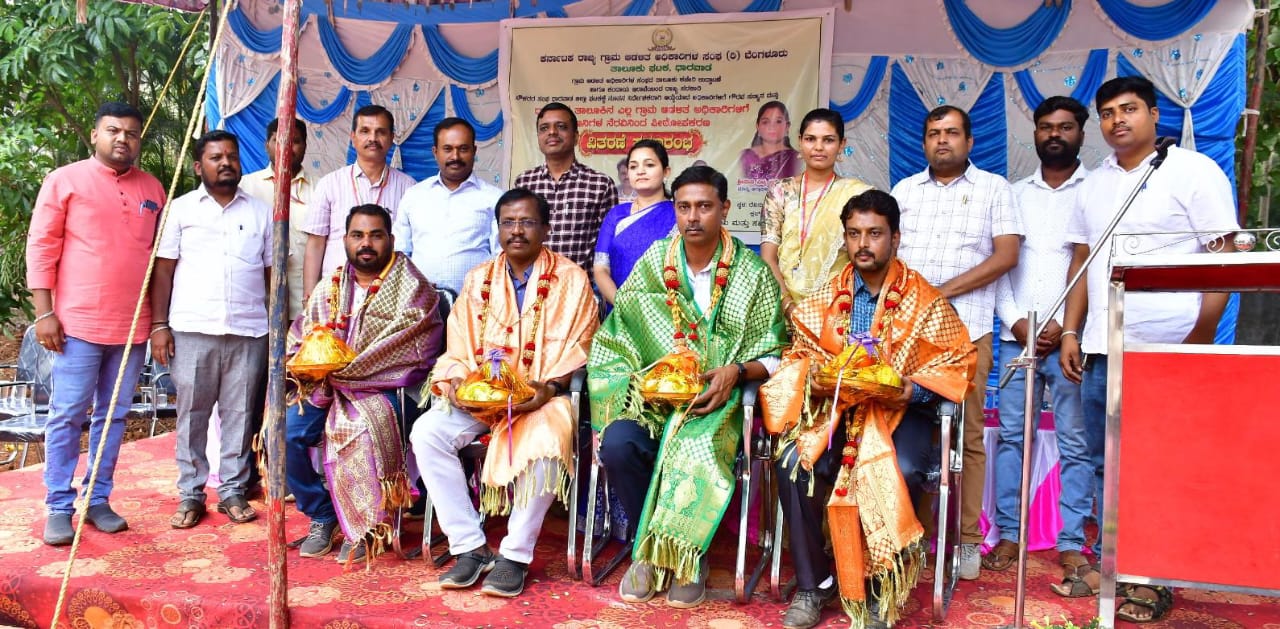 ಸರಕಾರದ ವರ್ಚಸ್ಸು ಹೆಚ್ಚಿಸುವಲ್ಲಿ ಗ್ರಾಮ ಆಡಳಿತ ಅಧಿಕಾರಿಗಳ ಪಾತ್ರ ಮಹತ್ವದ್ದು; ಅವರಿಂದ ಯೋಜನೆಗಳ ಪರಿಣಾಮಕಾರಿ ಅನುಷ್ಠಾನ ಸಾಧ್ಯ: ಜಿಲ್ಲಾಧಿಕಾರಿ ದಿವ್ಯ ಪ್ರಭು