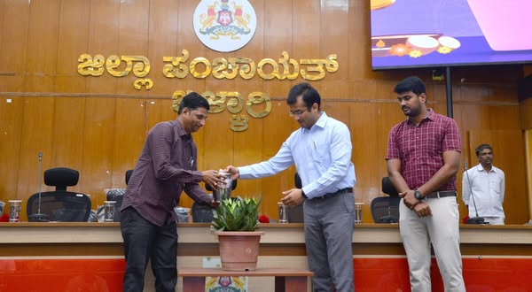 ಬಳ್ಳಾರಿಯಲ್ಲಿ ಸುರಕ್ಷಿತ ಅಂತರ್ಜಾಲ ದಿನಾಚರಣೆ ಸುರಕ್ಷಿತ, ಜವಾಬ್ದಾರಿಯುತ ಇಂಟರ್ನೆಟ್ ಬಳಕೆ ಆದ್ಯತೆಯಾಗಬೇಕು: ಜಿಪಂ ಸಿಇಒ ರಾಹುಲ್ ಶರಣಪ್ಪ ಸಂಕನೂರ