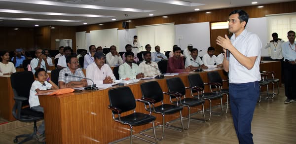 ಪರಿಶಿಷ್ಟ ಜಾತಿಯ ಒಳಮೀಸಲಾತಿ ಸಮೀಕ್ಷೆ: ತಾಲೂಕಾ ಮಟ್ಟದ ಮಾಸ್ಟ‌ರ್ ಟ್ರೈನರ್‌ಗಳಿಗೆ ತರಬೇತಿ -- ಪರಿಶಿಷ್ಟ ಜಾತಿ ಮಿಸಲಾತಿ ವರ್ಗೀಕರಣ ಸಮೀಕ್ಷೆಯಿಂದ ಯಾವುದೇ ಕುಟುಂಬ ಹೊರಗುಳಿಯದಿರಲಿ -ಜಿಲ್ಲಾಧಿಕಾರಿ ನಲಿನ ಅತುಲ್