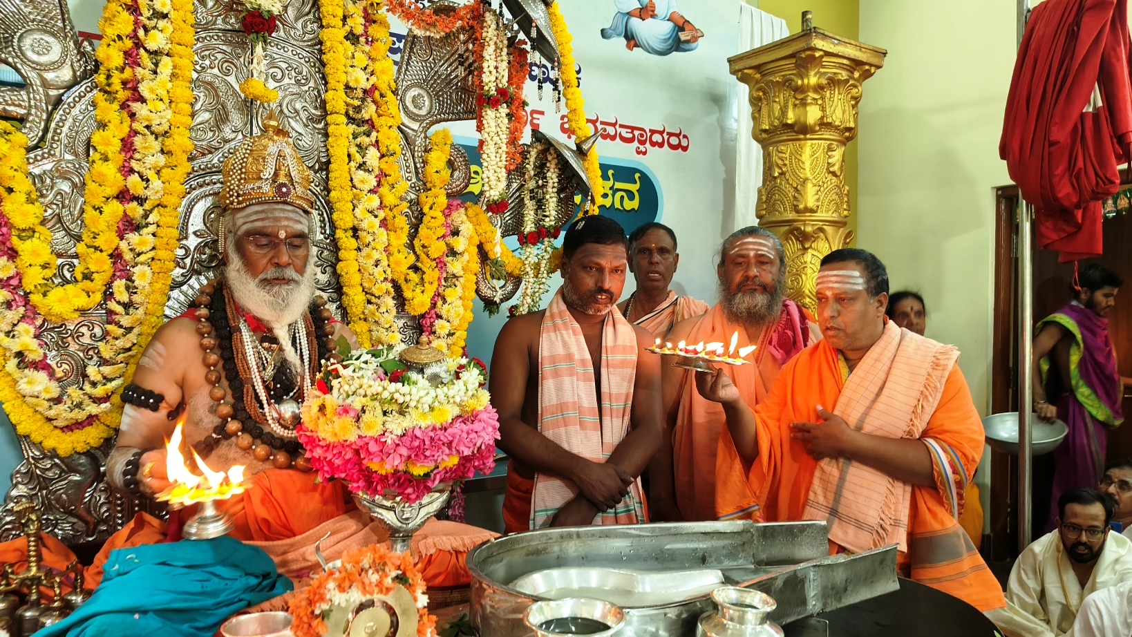ಶಾಂತಿಯ ಬದುಕಿಗೆ ಧರ್ಮಾಚರಣೆ ಅವಶ್ಯಕ ಶ್ರೀ ರಂಭಾಪುರಿ ಜಗದ್ಗುರುಗಳು