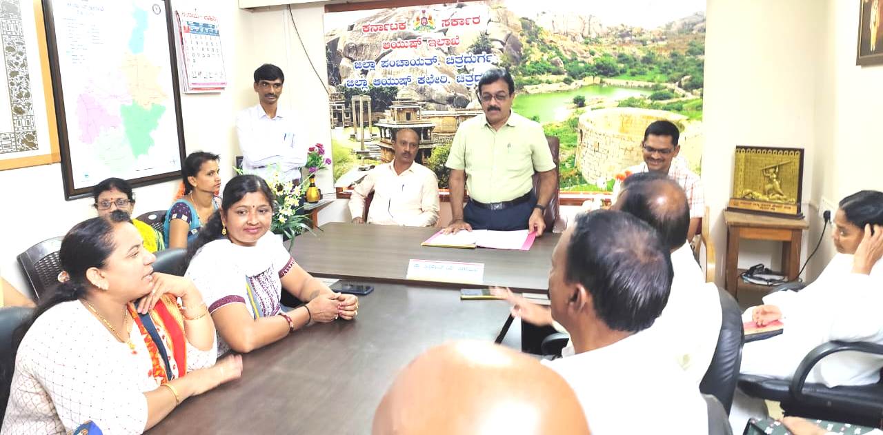 ಜಿಲ್ಲಾ ಆಯುಷ್ ಅಧಿಕಾರಿ ಡಾ.ಚಂದ್ರಕಾಂತ್ ಎಸ್.ನಾಗಸಮುದ್ರ ಕರೆ ವಿಶ್ವ ಯೋಗ ದಿನಾಚರಣೆ ದಶಮಾನೋತ್ಸವ ಯಶಸ್ವಿಗೊಳಿಸಿ