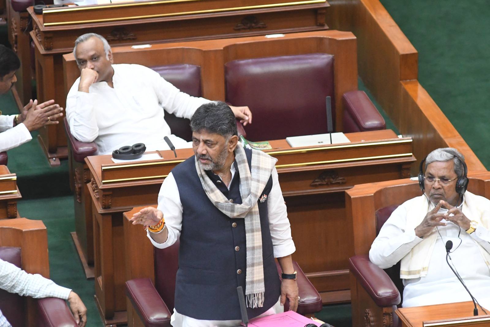ವಿಧಾನ ಸಭೆಯಲ್ಲಿ ಉಪಮುಖ್ಯಮಂತ್ರಿ ಡಿ.ಕೆ.ಶಿವಕುಮಾರ್ ಉತ್ತರ* *ಘಟಪ್ರಭಾ ಬಲದಂಡೆ ದುರಸ್ತಿ ಹಾಗೂ ಚಿಕ್ಕೋಡಿ ಶಾಖಾ ಕಾಲುವೆ ಆಧುನೀಕರಣಕ್ಕೆ* *ರೂ.1722 ಕೋಟಿ ವೆಚ್ಚದಲ್ಲಿ ಯೋಜನೆ*