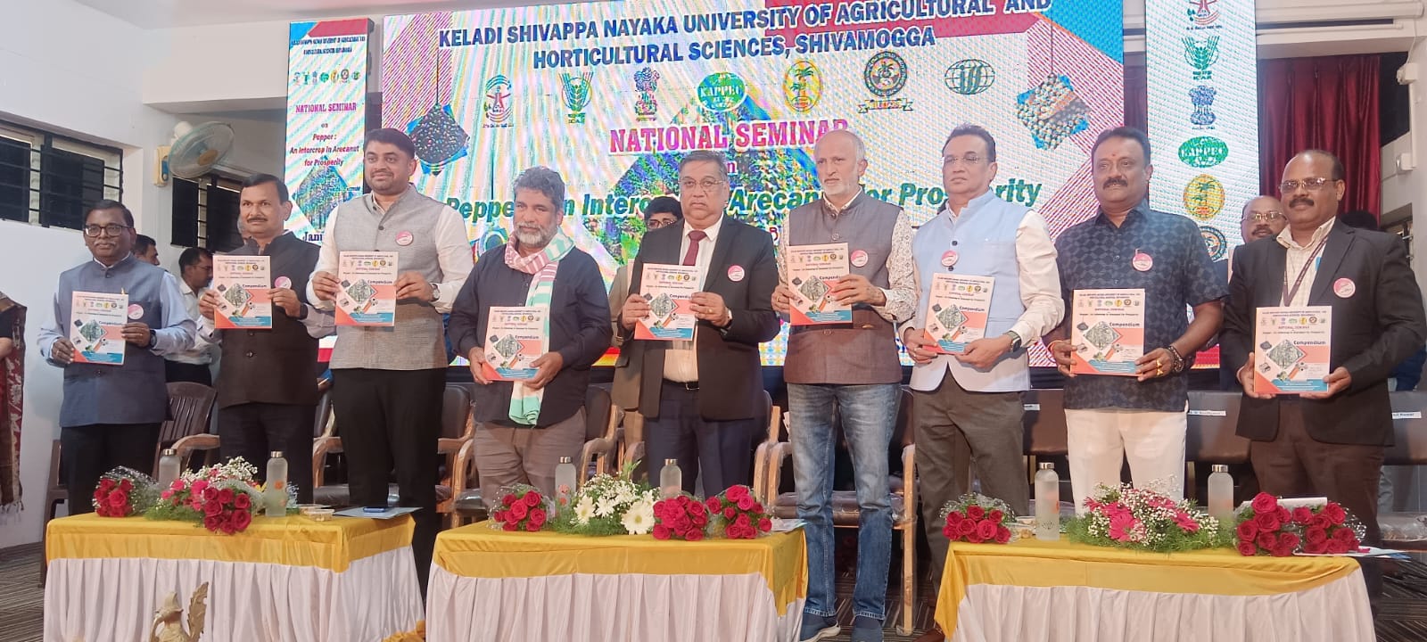 ಅಡಿಕೆ ಸಮೃದ್ಧಿಗಾಗಿ ಕಾಳು ಮೆಣಸಿನ ಅಂತರ ಬೆಳೆ”; ರಾಷ್ಟ್ರೀಯ ವಿಚಾರ ಸಂಕಿರಣ ಉತ್ಪನ್ನಗಳ ಮೌಲ್ಯವರ್ಧನೆಯಿಂದ ಆರ್ಥಿಕ ಬೆಳವಣಿಗೆ ಸಾಧ್ಯ : ಸಿ.ಎನ್.ಶಿವಪ್ರಕಾಶ್