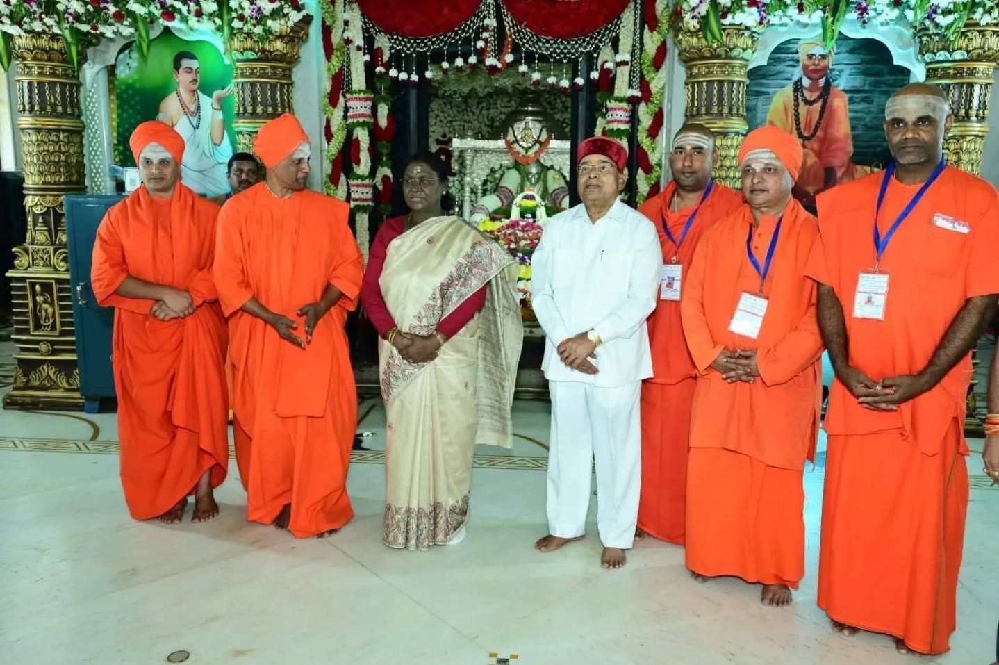 ಸಿದ್ಧಗಂಗಾ ಮಠದಲ್ಲಿ ಡಾ. ಶಿವಕುಮಾರ ಸ್ವಾಮೀಜಿಗಳ 119ನೇ ಜಯಂತಿ: ರಾಷ್ಟ್ರಪತಿ ದ್ರೌಪದಿ ಮುರ್ಮು ಭಾಗಿ