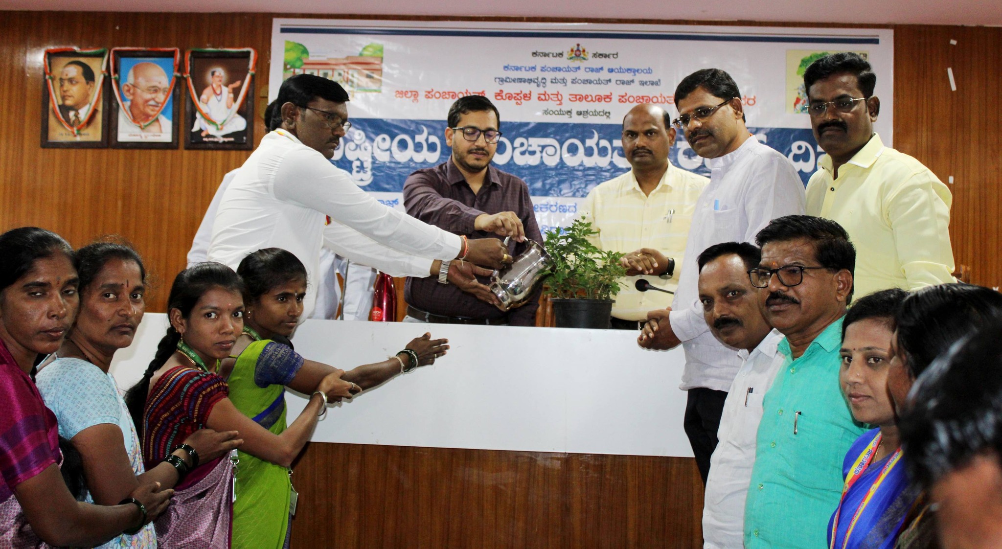 ಸಾರ್ಥಕ ರಾಷ್ಟ್ರೀಯ ಪಂಚಾಯತ್ ರಾಜ್ ದಿನ ಆಚರಣೆ -- ಗ್ರಾಮಾಭಿವೃದ್ಧಿ, ಸ್ವಾಯತ್ತತೆ ರೂಪಿಸುವ ಮೂಲಕ ಗ್ರಾಮೀಣ ಸಬಲೀಕರಣಕ್ಕೆ ಉತ್ತೇಜನ- ಸಿಇಓ ವರ್ಣಿತ್ ನೇಗಿ