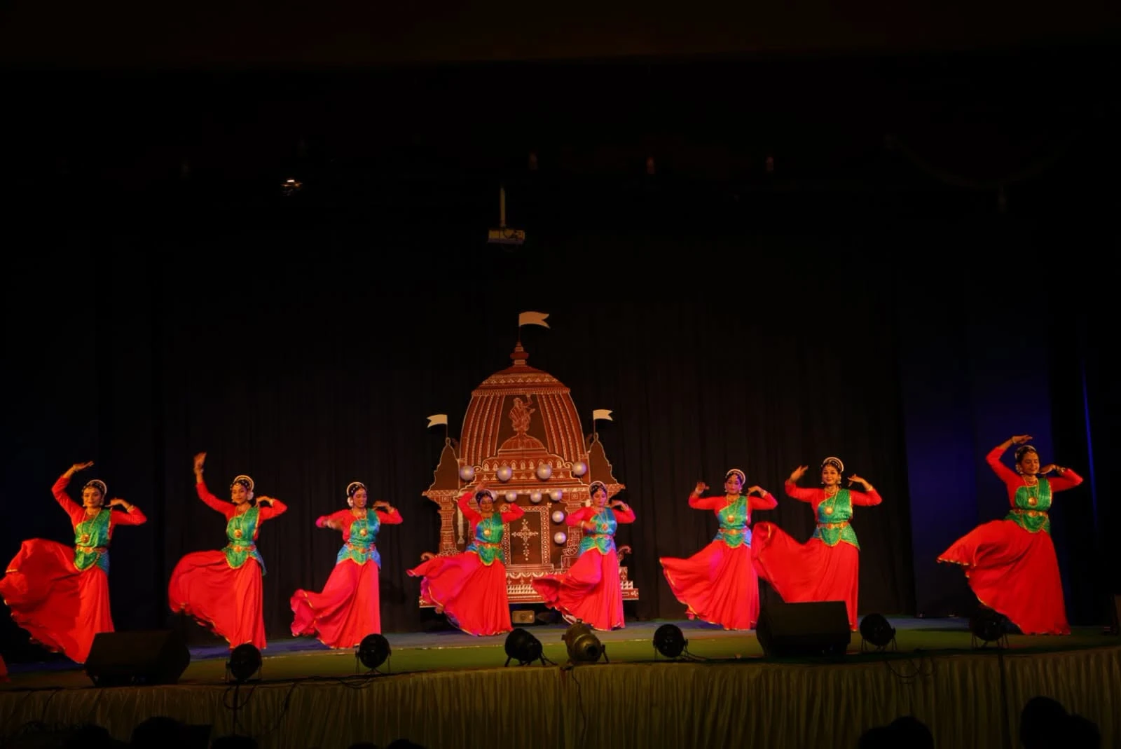 ಮನಸೂರೆಗೊಂಡ ಸಂತಕವಿ ಕನಕದಾಸರ ‘ಮುತ್ತು ಬಂದಿದೆ ಕೇರಿಗೆ’ ಸಂಗೀತ-ನೃತ್ಯ ರೂಪಕ ಪ್ರದರ್ಶನ