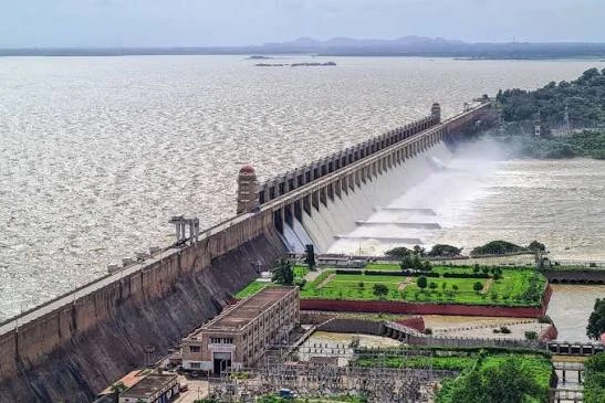 ತುಂಗಭದ್ರಾ ಜಲಾಶಯದಲ್ಲಿ ನೀರಿನ ಅಭಾವ: ಮುಂಗಾರು ಬೆಳೆಗೆ ನೀರಿಲ್ಲ, ಕುಡಿಯಲು ಮಾತ್ರ ಬಳಕೆ