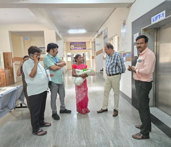 ಬಳ್ಳಾರಿ ಜಿಲ್ಲಾ ಆಸ್ಪತ್ರೆಗೆ ಆರೋಗ್ಯ ಅಧಿಕಾರಿಗಳ ಭೇಟಿ: ಗರ್ಭಿಣಿಯರು ಹಾಗೂ ನವಜಾತ ಶಿಶುಗಳ ಆರೋಗ್ಯ ರಕ್ಷಣೆಗೆ ಜಾಗೃತಿ ಕರೆ