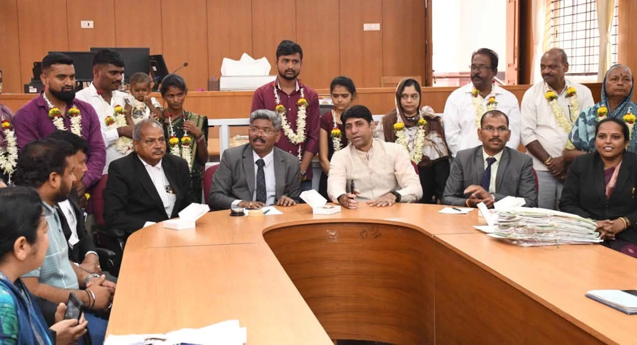 ಭಿನ್ನಾಭಿಪ್ರಾಯ ಮರೆತು ಒಂದಾದ 15 ದಂಪತಿಗಳು: ಕುಟುಂಬ ನ್ಯಾಯಾಲಯದ ಯಶಸ್ವಿ ರಾಜಿ ಸಂಧಾನ