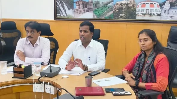 ಭಾರತ್ ಜೋಡೋ ಯುವ ಸಂಘ'ಗಳನ್ನು ರಚನೆಗೆ ಅಗತ್ಯ ಕ್ರಮವಹಿಸಲು ಅಧಿಕಾರಿಗಳಿಗೆ ಸೂಚನೆ* - *ಡಾ ಕುಮಾರ