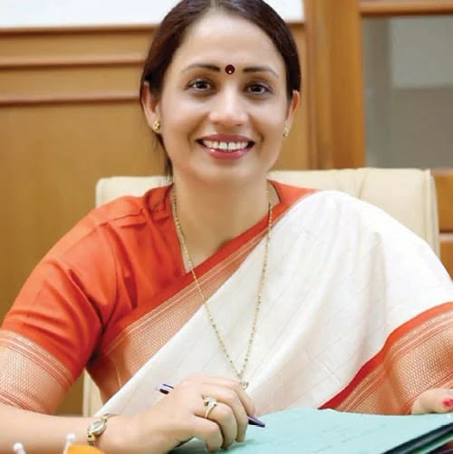 ಜಾಗತಿಕ ‘ಎಲ್ ನಿನೋ' ಹವಾಮಾನ ವೈಪರೀತ್ಯ ಹಾಗೂ ಬರದ ಭೀತಿ: ಎದುರಿಸಲು ಕರ್ನಾಟಕ ಸರ್ಕಾರದಿಂದ ಬೃಹತ್ ಮುನ್ನೆಚ್ಚರಿಕೆ ಕಾರ್ಯತಂತ್ರ ಅ0ತರ್ಜಲ ಸಂರಕ್ಷಣೆ, ಬೋರ್‌ವೆಲ್ ರೀಚಾರ್ಜ್ ಮತ್ತು ಬರನಿರೋಧಕ ಬೆಳೆಗಳ ತಳಿಗೆ ಆದ್ಯತೆ