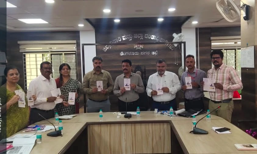 ಮುಂಗಾರು ಹಂಗಾಮಿನಲ್ಲಿ ಪ್ರಕೃತಿ ವಿಕೋಪದಿಂದ ಆಗುವ ಬೆಳೆನಷ್ಟಕ್ಕೆ ಪರಿಹಾರ* *ಪಿಎಂ ಫಸಲ್ ಬಿಮಾ ಯೋಜನೆ ಜಾರಿ:* *ಅರ್ಹ ರೈತರ ನೋಂದಣಿಗೆ ಕ್ರಮ ಕೈಗೊಳ್ಳಲು ಕೃಷಿ ಜಂಟಿ ನಿರ್ದೇಶಕರಿಗೆ ಸೂಚನೆ: ಜಿಲ್ಲಾಧಿಕಾರಿ ಕಾಂತರಾಜು ಪಿ.ಎಸ್