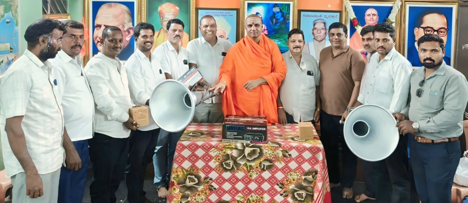 ಮೈಸೂರು: ಸಂಘಟನೆಗಳು ಸದಾ ಸಕ್ರಿಯವಾಗಿ ಕಾರ್ಯನಿರ್ವಹಿಸಬೇಕು ಎಂದು ಹೊಸದುರ್ಗ ಭಗೀರಥ ಪೀಠದ ಶ್ರೀ ಡಾ.ಪುರುಷೋತ್ತಮಾನಂದ ಪುರಿ ಮಹಾ ಸ್ವಾಮೀಜಿ ಹೇಳಿದರು.