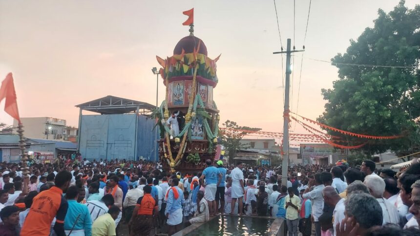 ವಿಜೃಂಭಣೆಯಿಂದ ಜರುಗಿದ ಕಲ್ಲೇಶ್ವರ ರಥೋತ್ಸವ