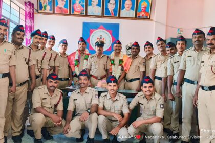 ಮುಖ್ಯಮಂತ್ರಿಗಳ ಪದಕ ಪ್ರಧಾನ ಸ್ವೀಕರಿಸಿದ ಅಗ್ನಿಶಾಮಕ ಶ್ರೀ ಮಂಜುನಾಥ್ ಹಾಗೂ ಅಗ್ನಿಶಾಮಕ ಅಧಿಕಾರಿಯಾಗಿ ಪದೋನ್ನತಿ ಪಡೆದ ನರಸಪ್ಪ ಕೆ ಅವರಿಗೆ ಅಗ್ನಿಶಾಮಕ ಇಲಾಖೆ ಅಧಿಕಾರಿಗಳು ಸಿಬ್ಬಂದಿ ವರ್ಗದಿಂದ ಅಭಿನಂದನೆಗಳೊಂದಿಗೆ ಸನ್ಮಾನ