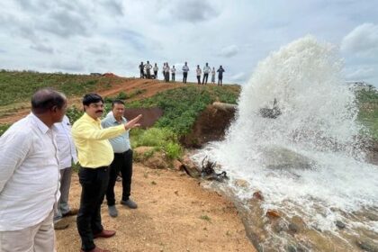 ಬಯಲು ಸೀಮೆ, ಮಳೆಯಾಶ್ರಿತ ಜಗಳೂರು ತಾಲ್ಲೂಕಿನ 47 ಕೆರೆಗಳಿಗೆ ನೀರು ತುಂಬಿಸುವ ಯೋಜನೆ, ಮುಂಗಾರಿನಲ್ಲಿ 30 ಕೆರೆಗಳಿಗೆ ನೀರು.