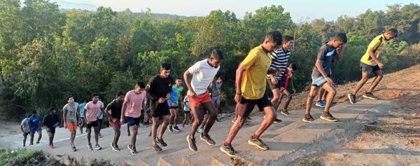 ದೇಶಸೇವೆಗೆ ಯುವಕರನ್ನು ತರಬೇತುಗೊಳಿಸುತ್ತಿರುವ ವೀರ ಬಹಾದ್ದೂರ್ ಹೆಂಜಾ ನಾಯ್ಕ ಸೇನಾ ಆಯ್ಕೆ ಪೂರ್ವ ತರಬೇತಿ ಶಾಲೆ