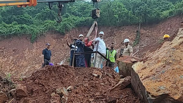 ಶಿರೂರು ಗುಡ್ಡ ಕುಸಿತದಲ್ಲಿ ಸಿಲುಕಿರುವವರಿಗೆ ನಿರಂತರ ಶೋಧ : ಮಂಕಾಳ ವೈದ್ಯ