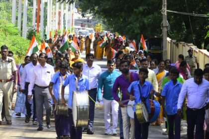 ಹರ್ ಘರ್ ತಿರಂಗಾ ಅಭಿಯಾನ   ನಗರದಲ್ಲಿ ಗಮನ ಸೆಳೆದ “ತಿರಂಗಾ ಯಾತ್ರೆ”