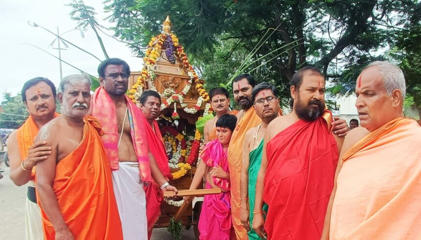 ರಾಘವೇಂದ್ರ ಸ್ವಾಮಿಗಳ ಉತ್ತರಾರಾಧನೆ ಸಂಪನ್ನ