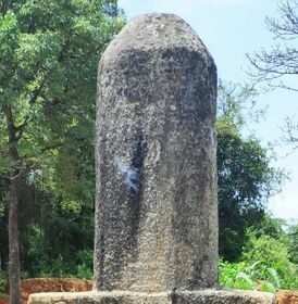 ಆರಗದಲ್ಲಿ ಗರುಡ ಪದ್ಧತಿಯ ಶಿರ ಛೇದನ ಸ್ಮಾರಕ ಶಿಲ್ಪ ಪತ್ತೆ