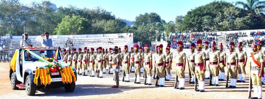 76ನೇ ಗಣರಾಜ್ಯೋತ್ಸವ ದಿನಾಚರಣೆ: ಜಿಲ್ಲಾ ಉಸ್ತುವಾರಿ ಸಚಿವರಿಂದ ರಾಷ್ಟ್ರ ಧ್ವಜಾರೋಹಣ … ಭಾರತದ ಪ್ರಜಾಪ್ರಭುತ್ವ ಇಡೀ ವಿಶ್ವಕ್ಕೆ ಮಾದರಿಯಾಗಿದೆ – ಸಚಿವ ಶಿವರಾಜ ತಂಗಡಗಿ