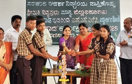 ಮಕ್ಕಳಲ್ಲಿ ಆತ್ಮ ವಿಶ್ವಾಸ ಮೂಡಿಸಿ; ಶಾಲೆಯಲ್ಲಿ ಪರೀಕ್ಷಾಸ್ವೇಹಿ ಪರಿಸರ ನಿರ್ಮಿಸಿ: ಜಿಲ್ಲಾಧಿಕಾರಿ ದಿವ್ಯ ಪ್ರಭು ಧಾರವಾಡ ಫೆ.21: ವಿದ್ಯಾರ್ಥಿ ಜೀವನದಲ್ಲಿ ಎಸ್