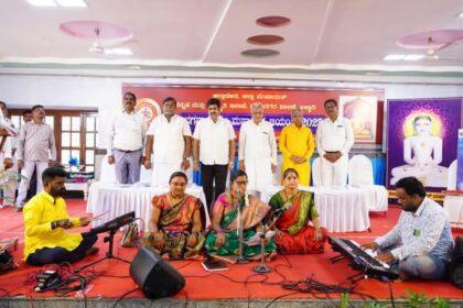 ಬಳ್ಳಾರಿಯಲ್ಲಿ ಸಂಭ್ರಮದ ಮಹಾವೀರ ಜಯಂತ್ಯೋತ್ಸವ ಸರಳ ಮತ್ತು ಶಾಂತಿಯುತ ಜೀವನ ನಡೆಸಿ: ಮೇಯರ್ ಮುಲ್ಲಂಗಿ ನಂದೀಶ್