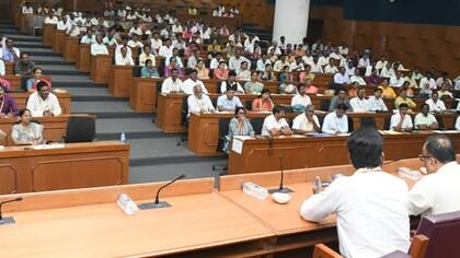 ಶಾಲಾ ಪ್ರಾರಂಭೋತ್ಸವ ದಿನ ಪಠ್ಯಪುಸ್ತಕ ವಿತರಣೆಗೆ ಸೂಚನೆ – ಗುಣಮಟ್ಟದ ಶಿಕ್ಷಣಕ್ಕೆ ಆದ್ಯತೆ ನೀಡಿ: ಜಿಪಂ ಸಿಇಓ ರಾಹುಲ್‌ ಶಿಂಧೆ