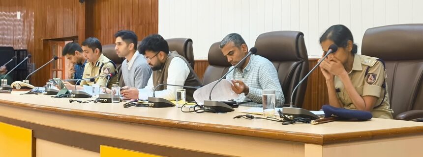 ಪರಿಶಿಷ್ಟ ಜಾತಿ/ವರ್ಗಗಳ ದೌರ್ಜನ್ಯ ನಿಯಂತ್ರಣ ಸಮಿತಿ ಸಭೆ — ಪರಿಶಿಷ್ಟರ ದೂರು ನಿವಾರಣೆಗೆ ತ್ವರಿತ ಕ್ರಮ ಕೈಗೊಳ್ಳಲು ಜಿಲ್ಲಾಧಿಕಾರಿ ಮೊಹಮ್ಮದ್ ರೋಷನ್ ಸೂಚನೆ