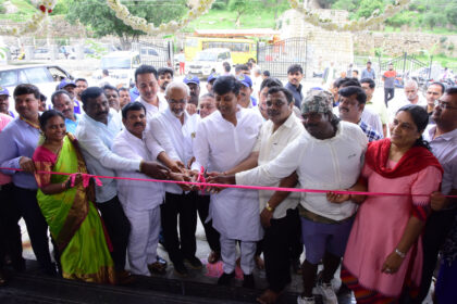 ಐತಿಹಾಸಿಕ ಕೋಟೆ ವೀಕ್ಷಣೆಗೆ ಬರುವ ಪ್ರವಾಸಿಗರಿಗೆ ಹೆಚ್ಚಿದ ಸೌಲಭ್ಯ ರೂ.2 ಕೋಟಿ ವೆಚ್ಚದ ಅಭಿವೃದ್ಧಿ ಕಾಮಗಾರಿಗಳ ಲೋಕಾರ್ಪಣೆ