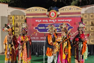 ಬಳ್ಳಾರಿ: ತಲೆದೂಗಿಸಿದ “ಹಾಡಿರೇ ರಾಗಗಳ-ತೂಗಿರೇ ದೀಪಗಳ” ಸಂಗೀತ ಗಾಯನ ಕಾರ್ಯಕ್ರಮ