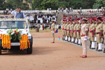 79ನೇ ಸ್ವಾತಂತ್ರ್ಯೋತ್ಸವ ದಿನಾಚರಣೆ: ಜಿಲ್ಲಾ ಉಸ್ತುವಾರಿ ಸಚಿವರಿಂದ ರಾಷ್ಟ್ರ ಧ್ವಜಾರೋಹಣ — ಸ್ವಾತಂತ್ರ್ಯ ಹೋರಾಟಗಾರರು ಪ್ರತಿಯೊಬ್ಬರ ಮನದಲ್ಲೂ ಅಮರರಾಗಿ ಉಳಿದಿದ್ದಾರೆ – ಸಚಿವ ಶಿವರಾಜ ತಂಗಡಗಿ