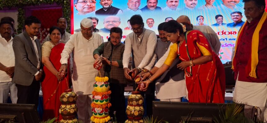 ಮುಖ್ಯಮಂತ್ರಿ ಸಿದ್ದರಾಮಯ್ಯನವರ ನೇತೃತ್ವದಲ್ಲಿ ನುಡಿದಂತೆ ನಡೆದ ಏಕೈಕ ಸರ್ಕಾರ. ಸರ್ಕಾರದ ಗ್ಯಾರಂಟಿ ಯೋಜನೆಗಳಿಂದ ರಾಜ್ಯ ಪ್ರಗತಿಯತ್ತ ಸಾಗಿದೆ. ಗ್ಯಾರಂಟಿ ಉತ್ಸವ ಉದ್ಘಾಟಿಸಿ ಸಚಿವ ಜಮೀರ್ ಅಹ್ಮದ್ ಖಾನ್ ಹೇಳಿಕೆ.